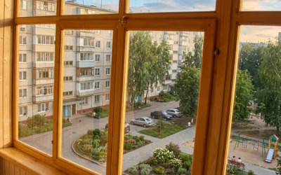 Остекление балкона в жилом многоквартирном доме